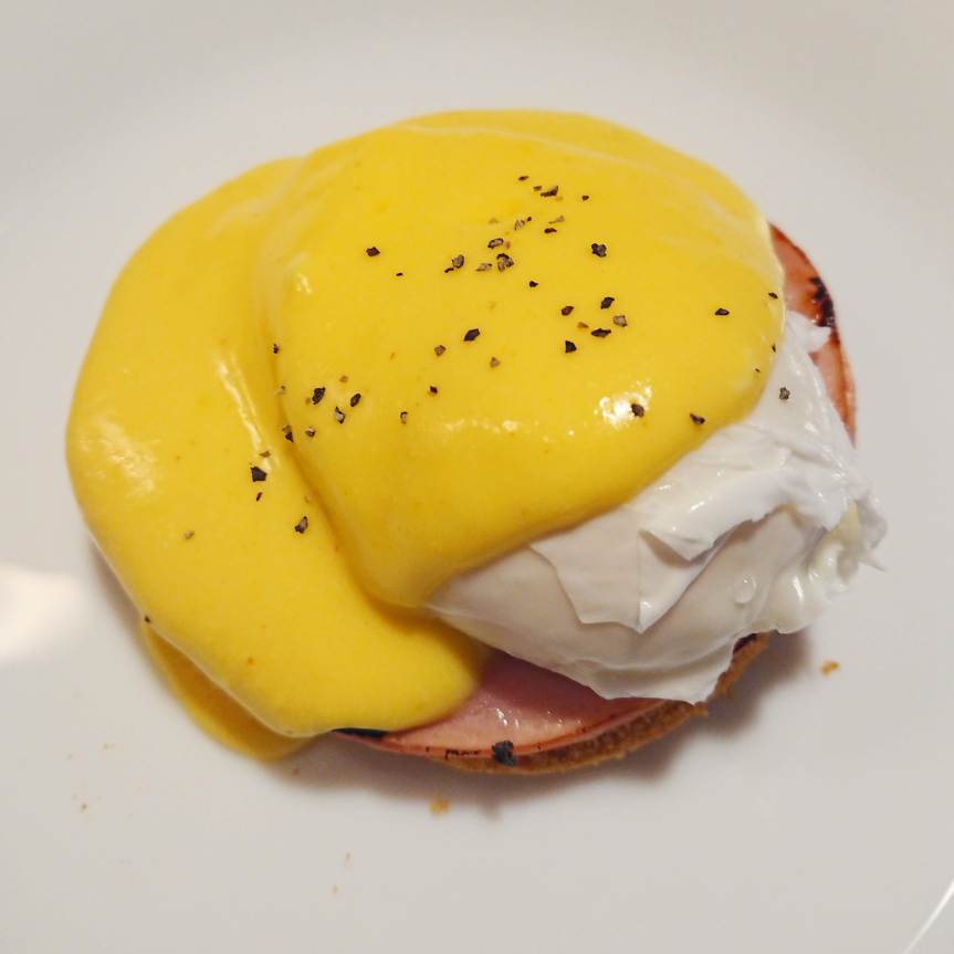 Easy Eggs Benedict with Super Fast Hollandaise